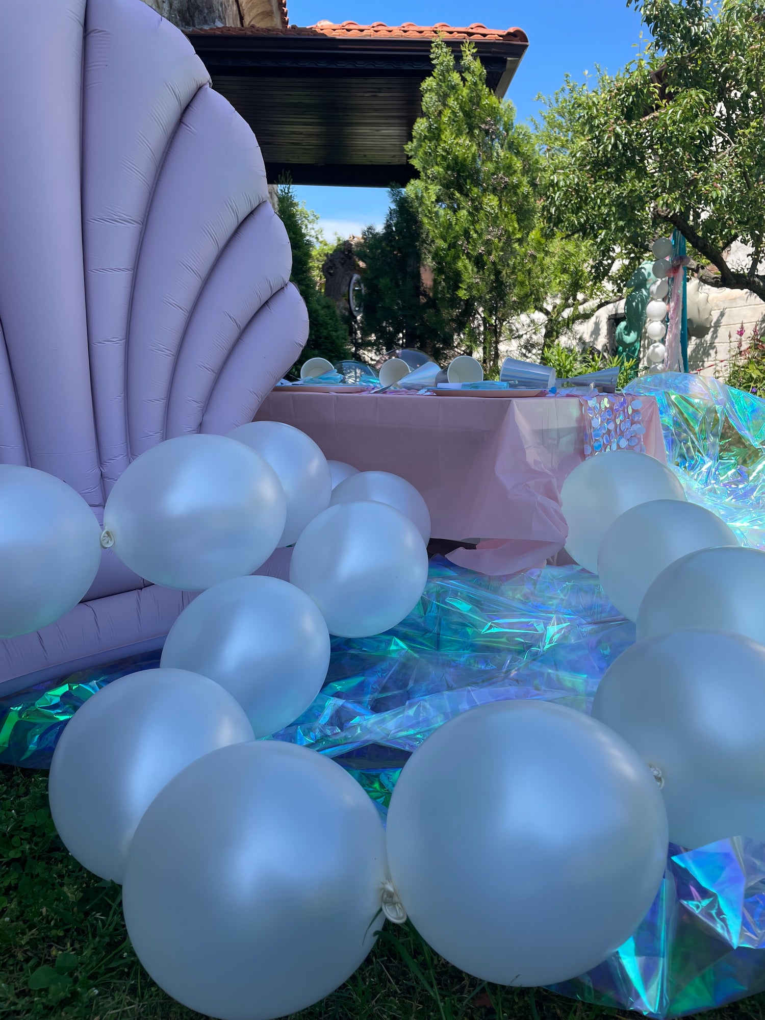 Linking Balloons – Pastel Pure White